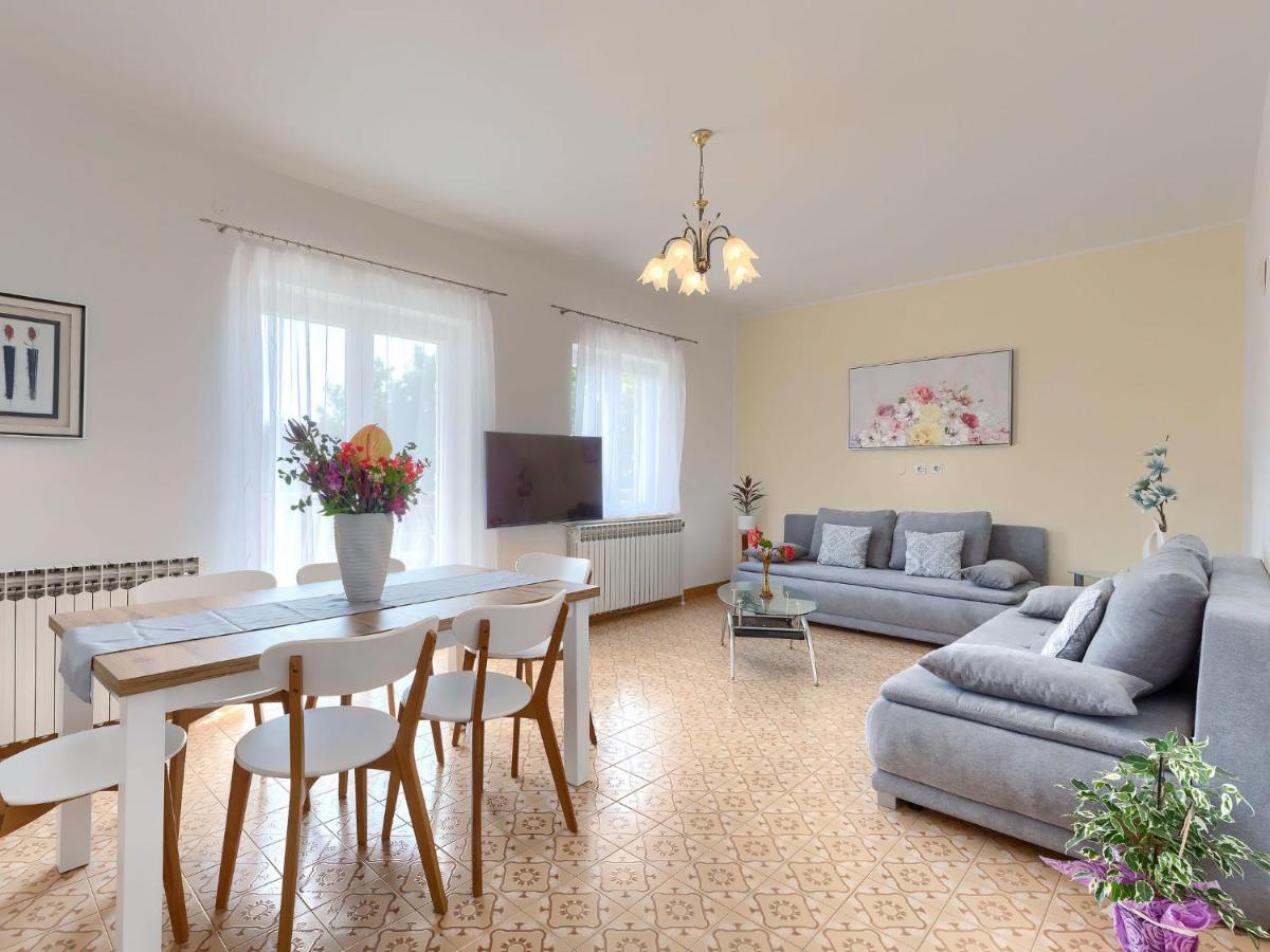 Apartment Macini - Roj465 By Interhome Zminj Exterior photo